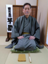 バリスタ：阪本繁雄さんこと、楽苦美亭　芋助（らぐびぃてい　いもすけ）